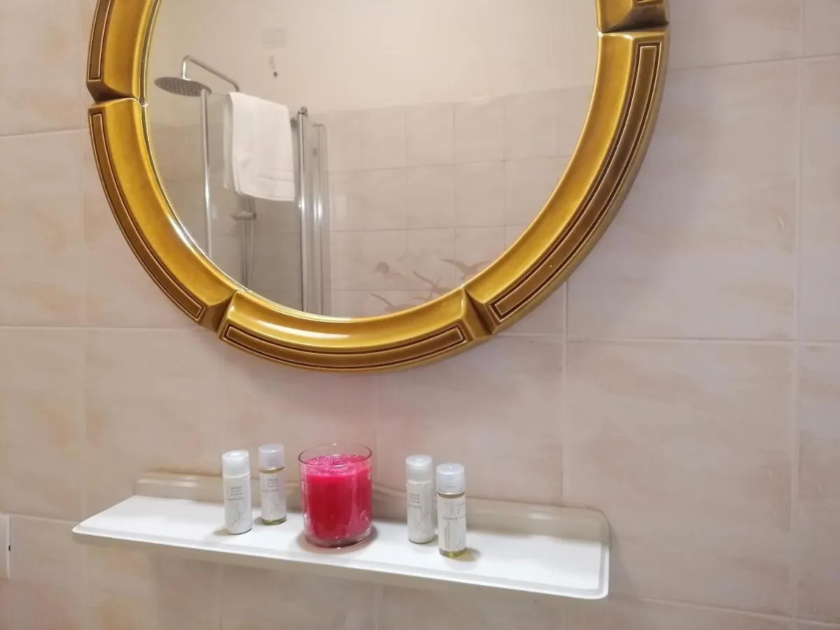 Locanda Dell'Oleificio Mezzane di Sotto 0*,  Italy