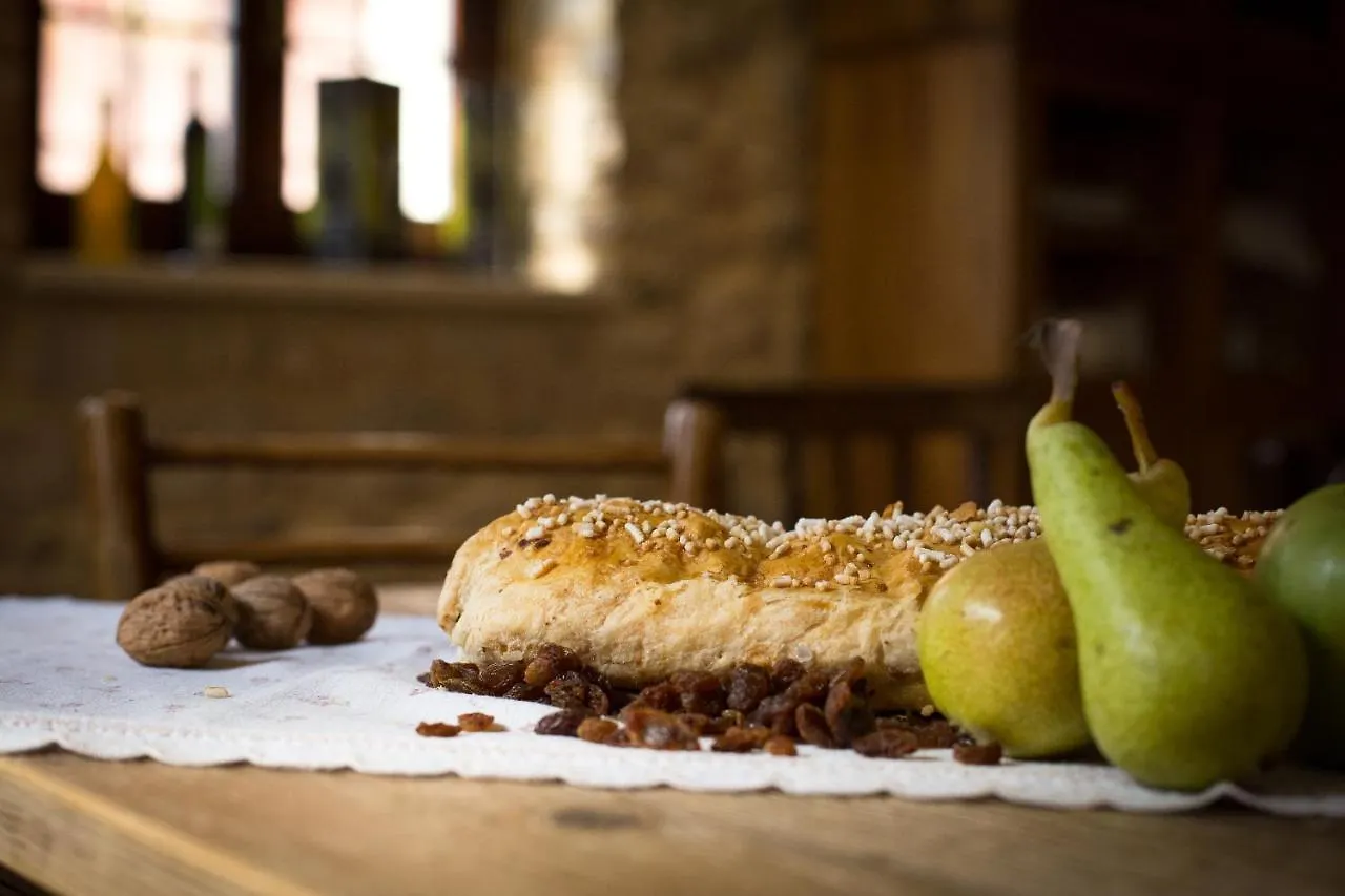 Locanda Dell'Oleificio Mezzane di Sotto Inn
